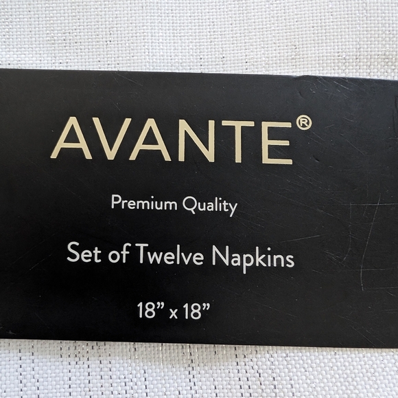 💜Avante Premium Cloth Napkins, Set of 12, 18"x18" each, NWT - Picture 2 of 5